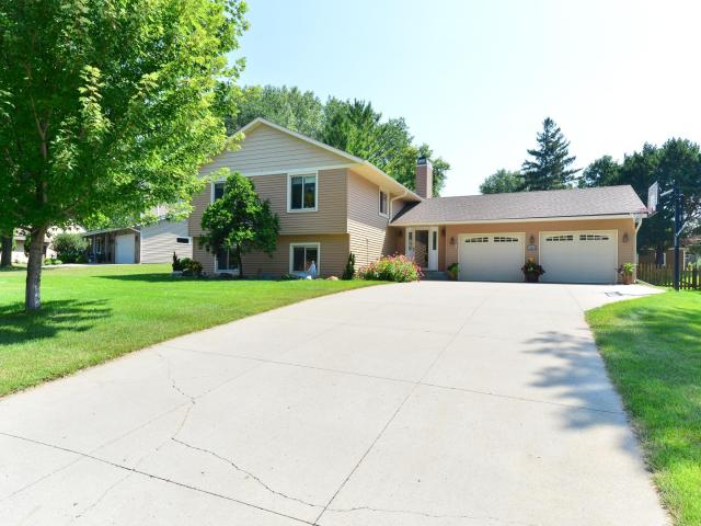 17400 Barrington Court Minnetonka MN 55345 - MLS# 7120338