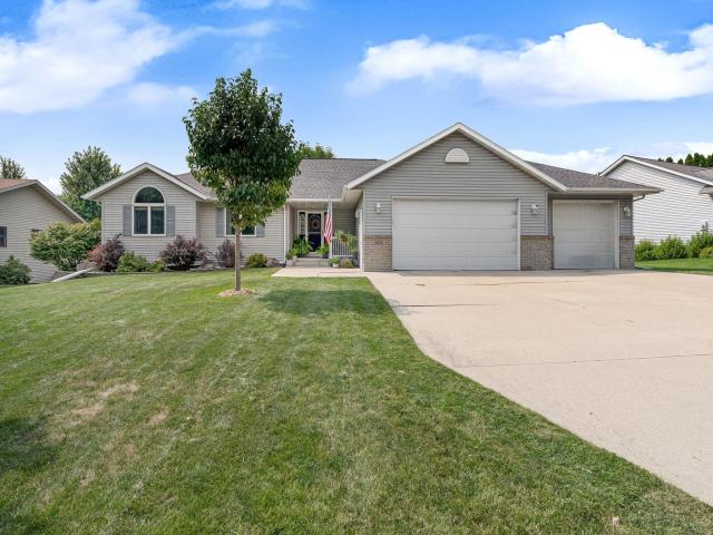 1624 Prairie Lane NE Owatonna MN 55060 - MLS# 7120345