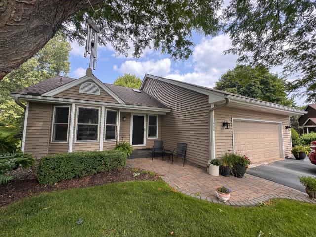 160 Bluff Ridge Court Chanhassen MN 55317 - MLS# 7120445