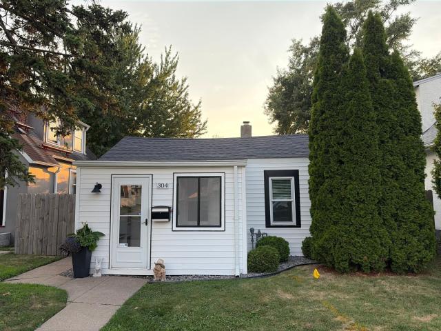 304 11th Avenue S South Saint Paul MN 55075 - MLS# 7120520