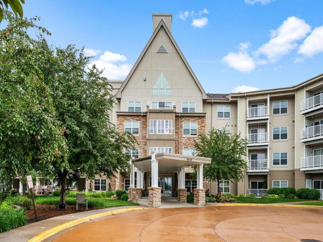 5650 Boone Avenue N Unit 120 New Hope MN 55428 - MLS# 7120696