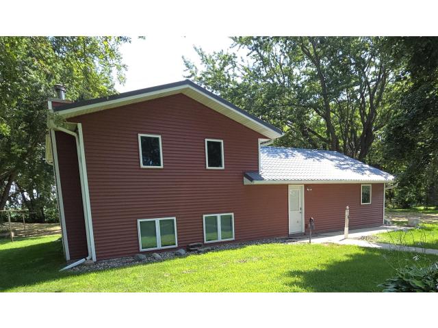 1105 80th Street SE Rochester MN 55904 - MLS# 7120888