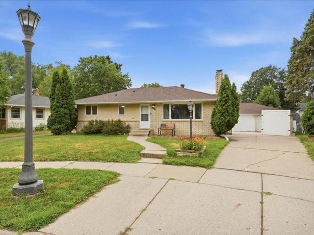 2226 Cardinal Place Saint Paul MN 55119 - MLS# 7121099