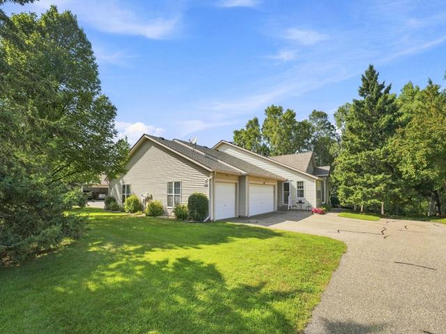 132 Wedgewood Court Mahtomedi MN 55115 - MLS# 7121646