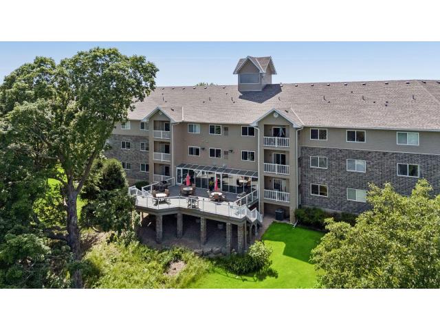 1321 Lake Drive W Unit 123 Chanhassen MN 55317 - MLS# 7122027