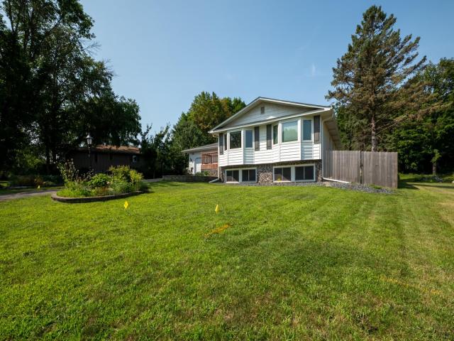 1732 Evergreen Drive Woodbury MN 55125 - MLS# 7122037