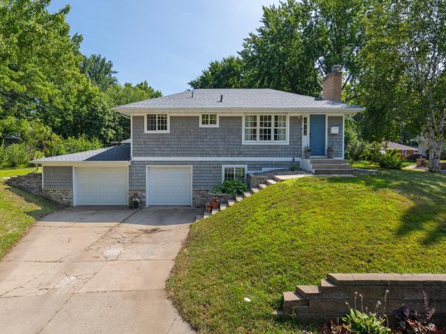 7729 Plymouth Avenue N Golden Valley MN 55427 - MLS# 7122040