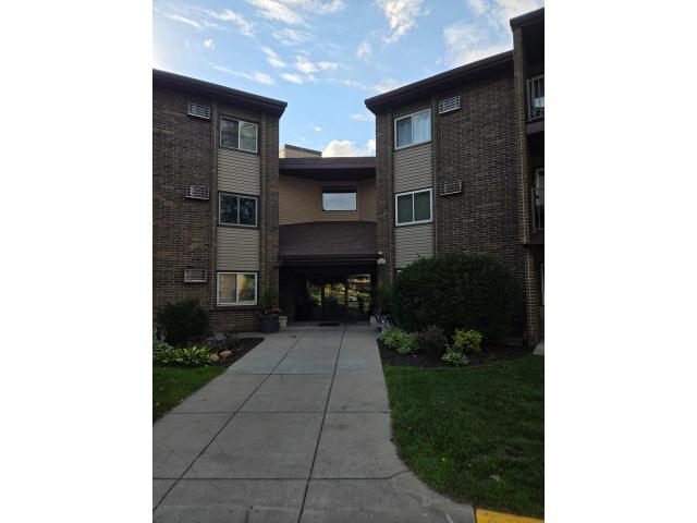 3425 Golfview Drive Unit 115 Eagan MN 55123 - MLS# 7122054