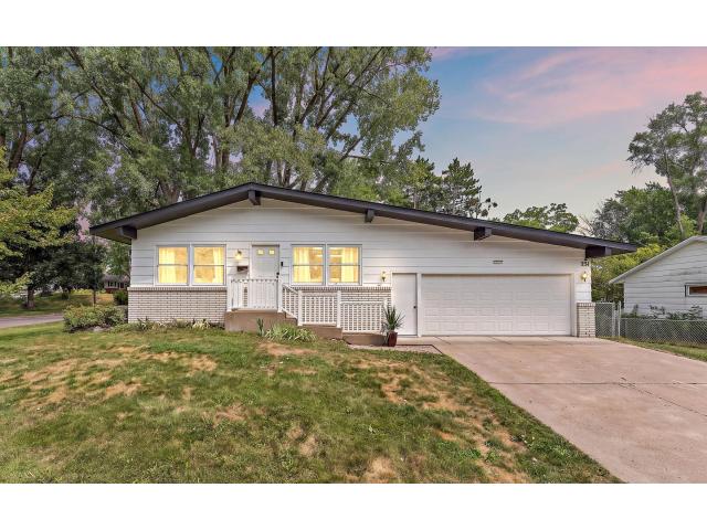 231 Birchwood Drive N Stillwater MN 55082 - MLS# 7122272