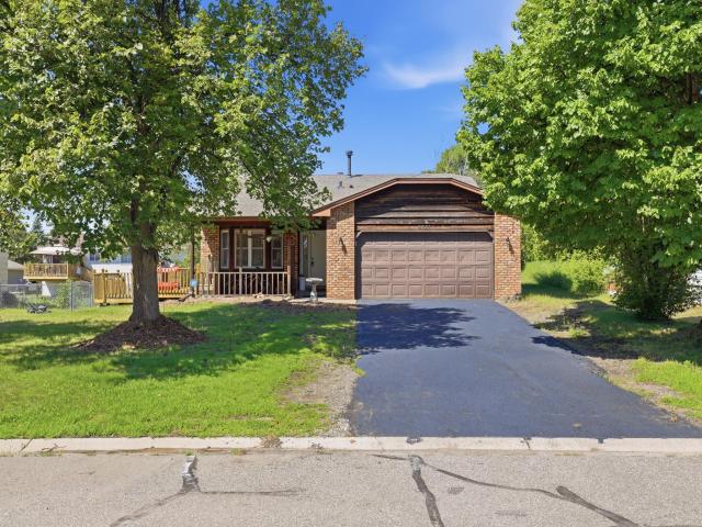 9741 Thomas Avenue N Brooklyn Park MN 55444 - MLS# 7122534