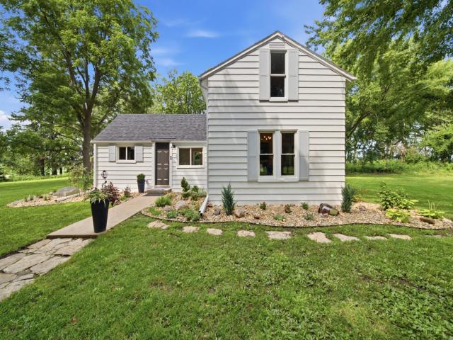 10337 30 Highway SW Hayfield MN 55940 - MLS# 7122609