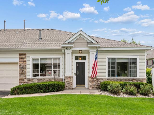 2013 Stahlke Way Chaska MN 55318 - MLS# 7122757