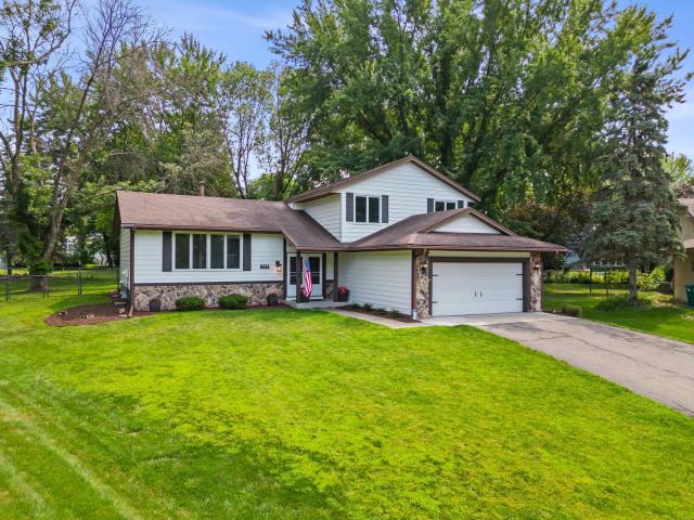 8233 Nevada Circle Bloomington MN 55438 - MLS# 7122854