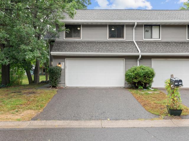 4135 Shirlee Lane S Shoreview MN 55126 - MLS# 7122883