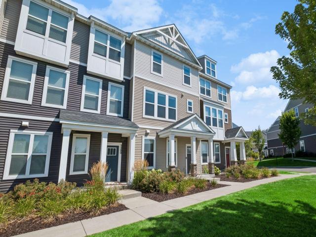 5202 Hampton Street NE Prior Lake MN 55372 - MLS# 7122945