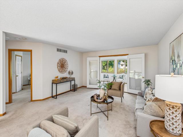 808 Winterberry Drive Saint Paul MN 55125 - MLS# 7123256