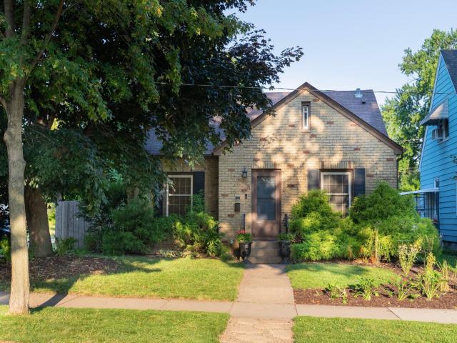 3100 Benjamin Street NE Minneapolis MN 55418 - MLS# 7123302