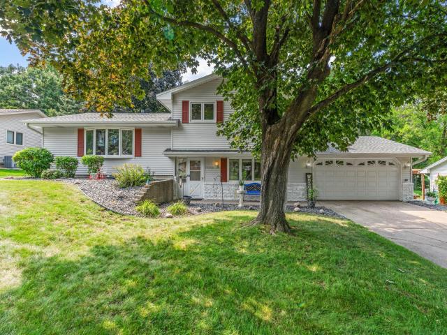 11100 Schoolcraft Road Burnsville MN 55337 - MLS# 7123380