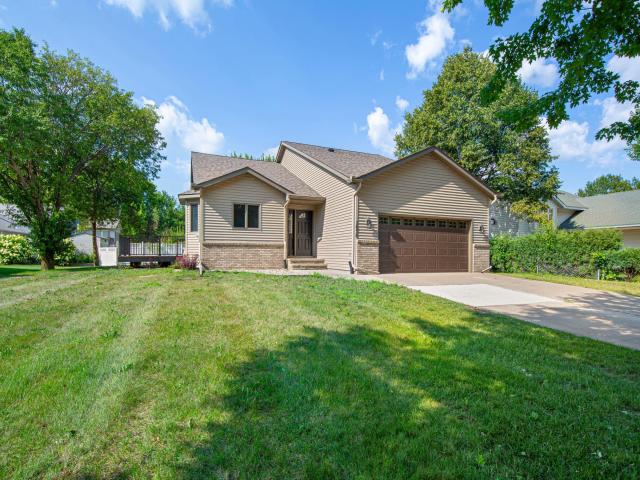 1676 Castle Drive Mankato MN 56003 - MLS# 7123487