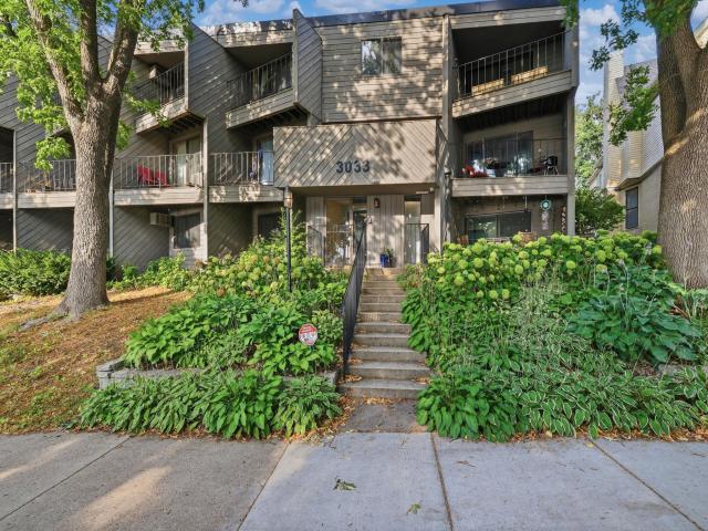 3033 E Bde Maka Ska Parkway Unit 301 Minneapolis MN 55408 - MLS# 7123564