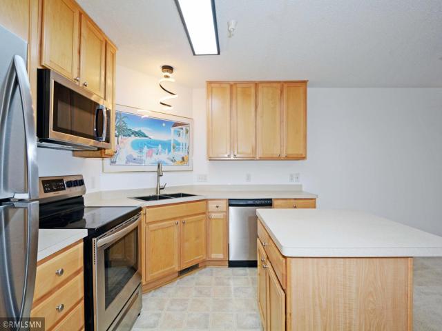 17565 69th Place N Unit 207 Maple Grove MN 55311 - MLS# 7123588