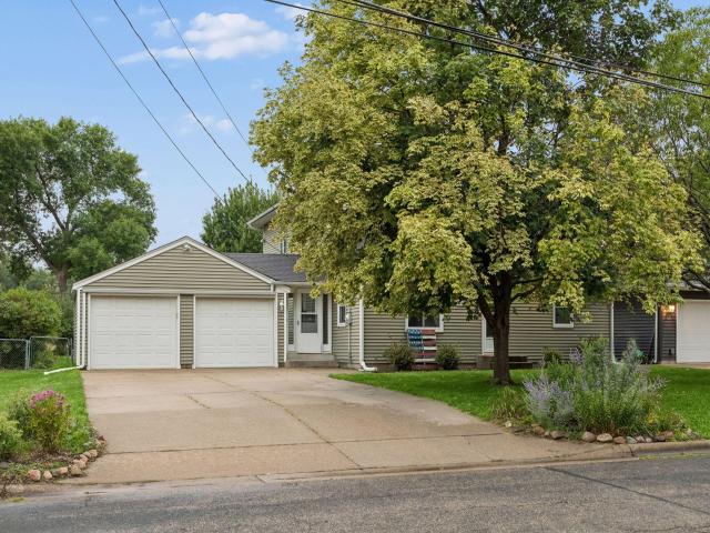 20635 Hughes Avenue W Lakeville MN 55044 - MLS# 7124307