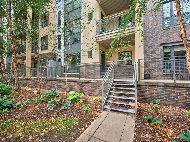 2565 Franklin Avenue Unit 102 Saint Paul MN 55114 - MLS# 7124326