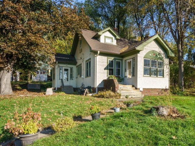 1194 Point Douglas Road S Saint Paul MN 55119 - MLS# 7124443