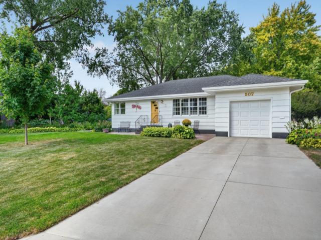 507 N Maple Street Chaska MN 55318 - MLS# 7124490