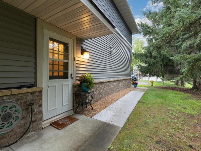 14210 44th Place N Unit 1 Plymouth MN 55446 - MLS# 7124514