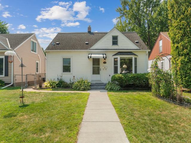 2030 Magoffin Avenue Saint Paul MN 55116 - MLS# 7124706