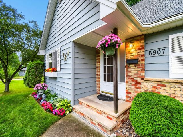 6907 46th Avenue N Crystal MN 55428 - MLS# 7124898