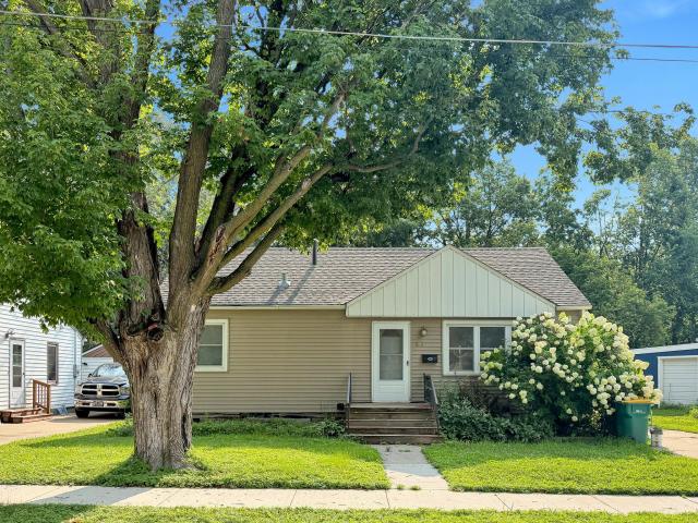 504 Edgewood Avenue Albert Lea MN 56007 - MLS# 7125046
