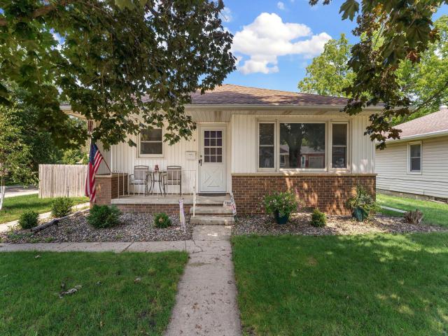 704 E School Street Owatonna MN 55060 - MLS# 7125073
