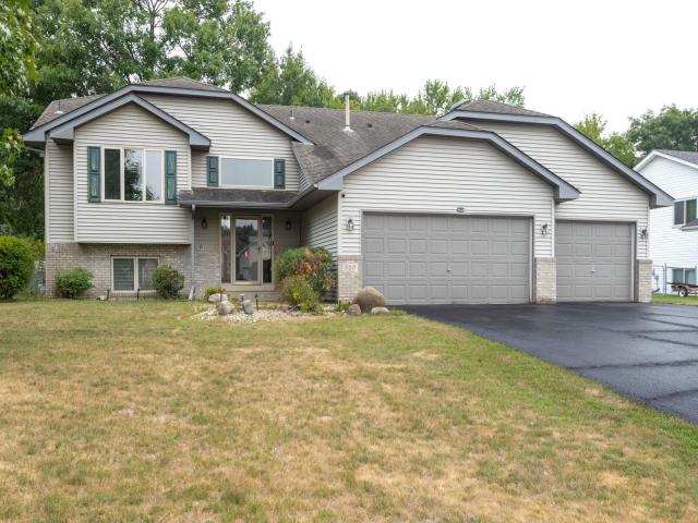 700 141st Avenue NW Andover MN 55304 - MLS# 7125447