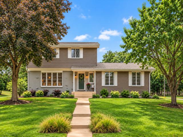10 Western Terrace Golden Valley MN 55426 - MLS# 7125506