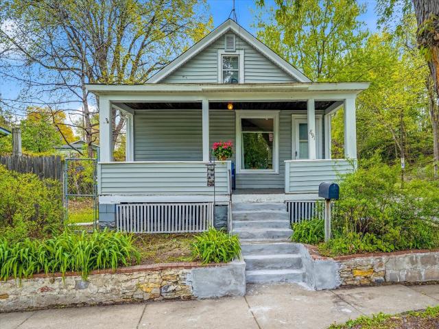 891 Benhill Road Saint Paul MN 55105 - MLS# 7125572