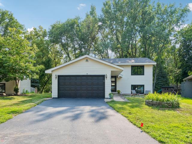 15081 Summerhill Drive Eden Prairie MN 55346 - MLS# 7125662