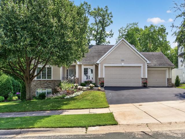 506 Hawthorne Woods Drive Eagan MN 55123 - MLS# 7125713