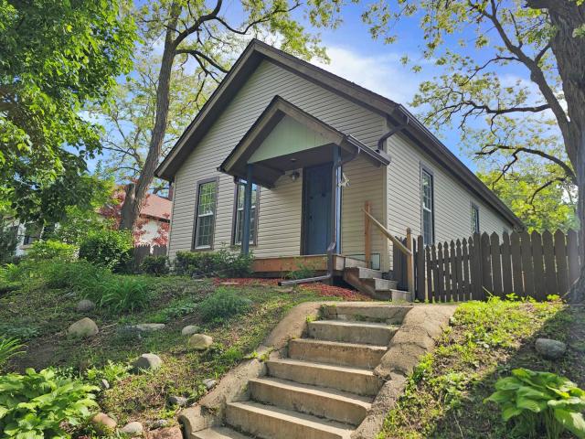 906 Russell Street Saint Paul MN 55106 - MLS# 7126037