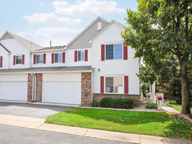 10881 Oak Grove Circle Unit B Woodbury MN 55129 - MLS# 7126235