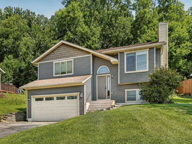 1034 14th Avenue SW Rochester MN 55902 - MLS# 7126280