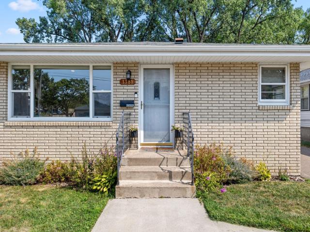 1381 NE Hoyt Avenue E Saint Paul MN 55106 - MLS# 7126610