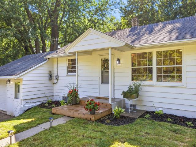 985 Sunnyfield Road N Minnetrista MN 55364 - MLS# 7126690