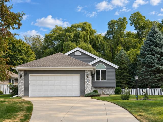 5734 Heather Ridge Drive Shoreview MN 55126 - MLS# 7126927