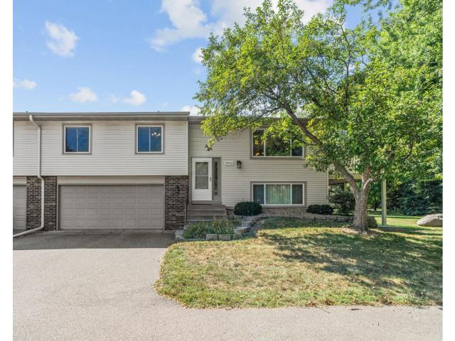 9952 107th Avenue N Maple Grove MN 55369 - MLS# 7127079