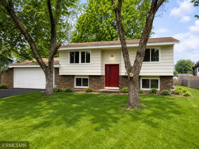 8444 Brunswick Court N Brooklyn Park MN 55443 - MLS# 7127120