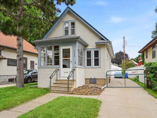 1426 Pascal Street N Saint Paul MN 55108 - MLS# 7127406