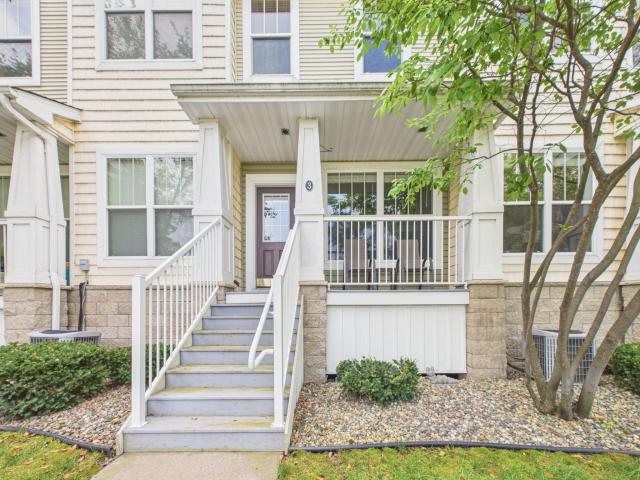 1240 County Road D E Unit 3 Maplewood MN 55109 - MLS# 7127500