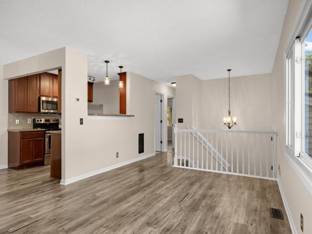 1498 Woodview Avenue W Eagan MN 55122 - MLS# 7127687
